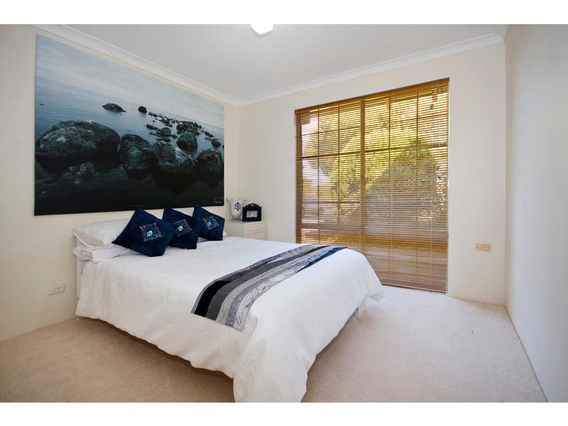 9 Catalpa Crescent, South Lake WA 6164