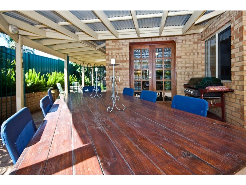 9 Catalpa Crescent, South Lake WA 6164