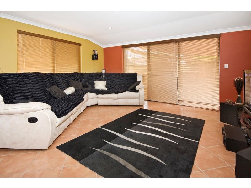 27 Hybanthus Loop, Beeliar WA 6164