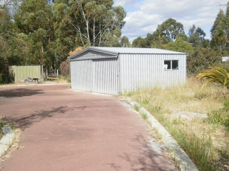218 Foxton Drive, Oakford WA 6121