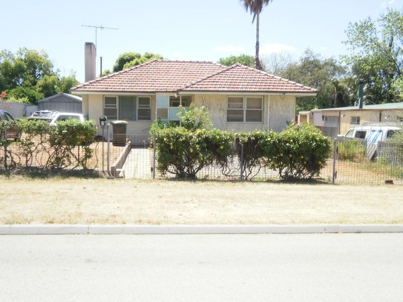 8 Dorcas Way, Coolbellup WA 6163
