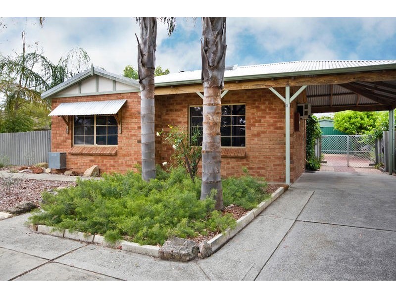 10 Annois Road, Bibra Lake WA 6163