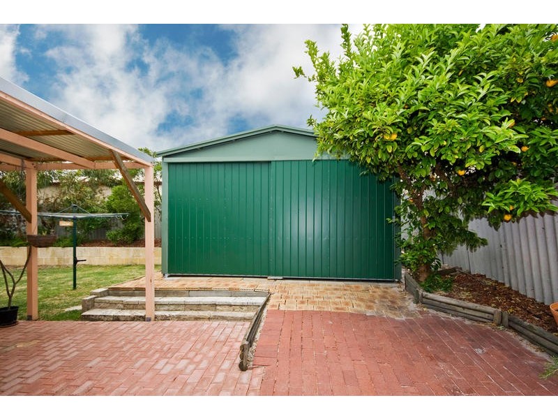 10 Annois Road, Bibra Lake WA 6163