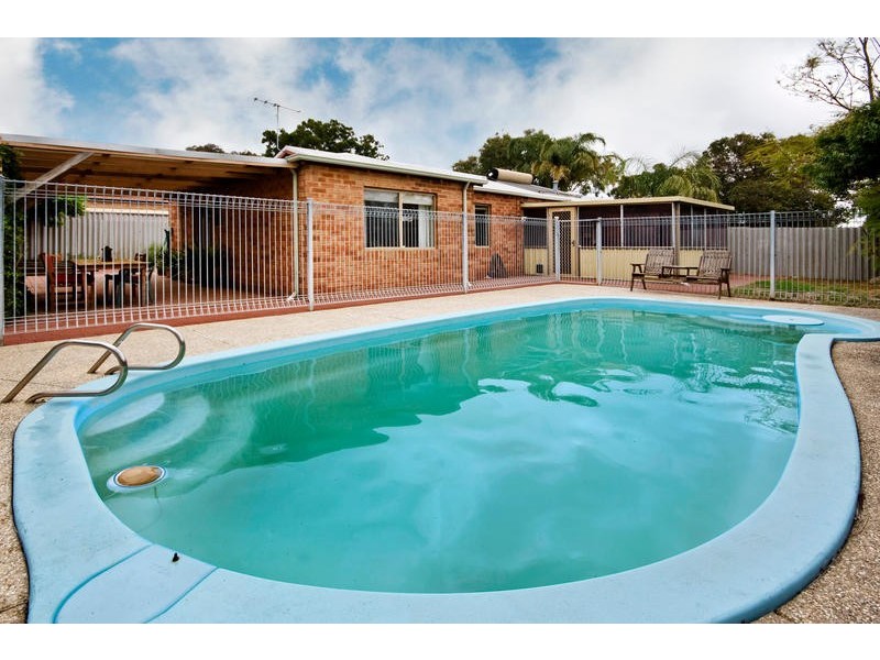 10 Annois Road, Bibra Lake WA 6163