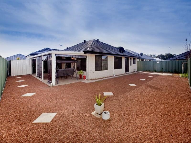 232 Bartram Road, Atwell WA 6164