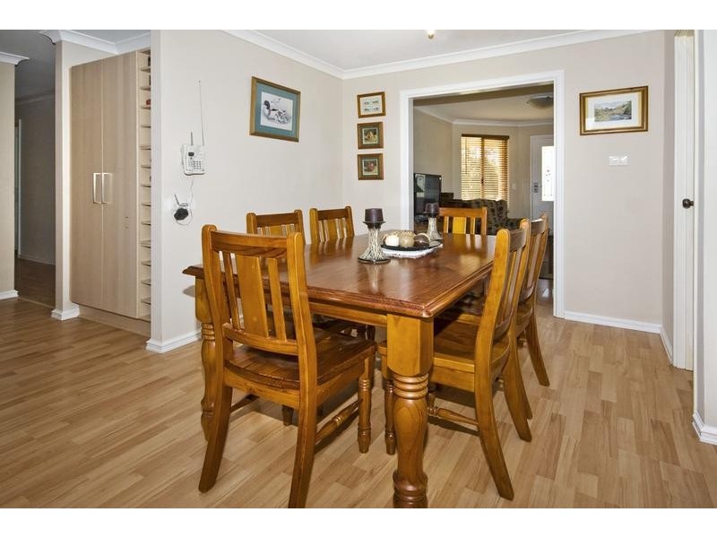 132 Bullock Drive, Oakford WA 6121