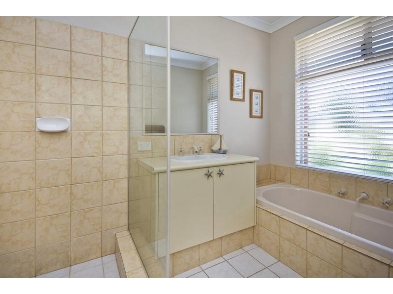 132 Bullock Drive, Oakford WA 6121