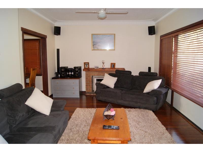 11 Lucius Road, Hamilton Hill WA 6163