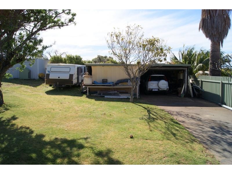 11 Lucius Road, Hamilton Hill WA 6163