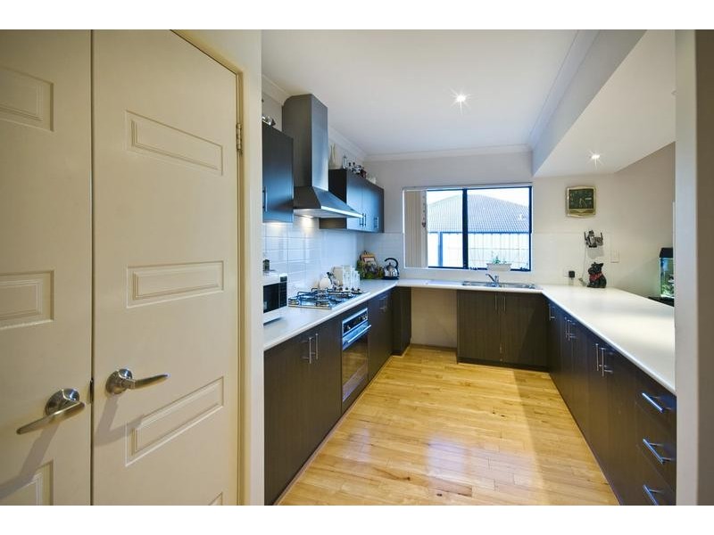 7 Sunflower Road, Success WA 6164