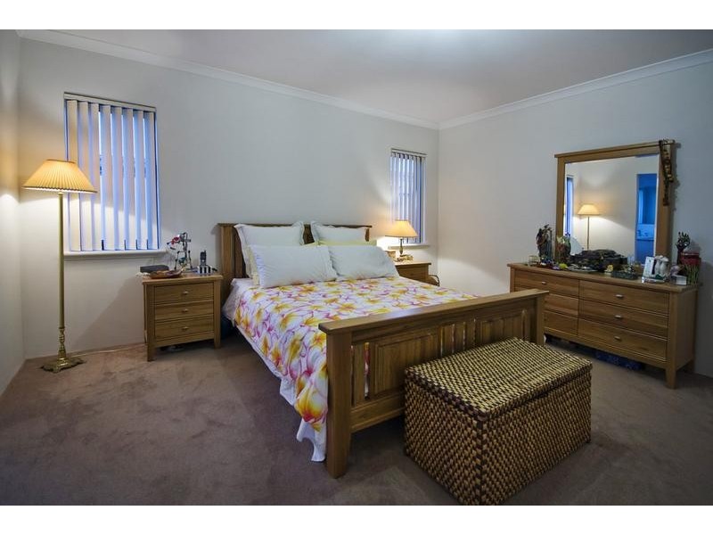 7 Sunflower Road, Success WA 6164