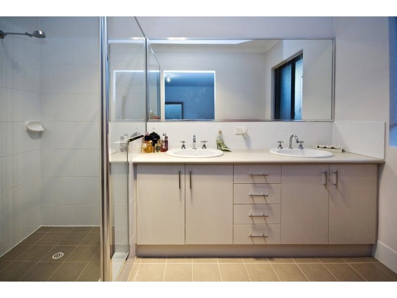 7 Sunflower Road, Success WA 6164