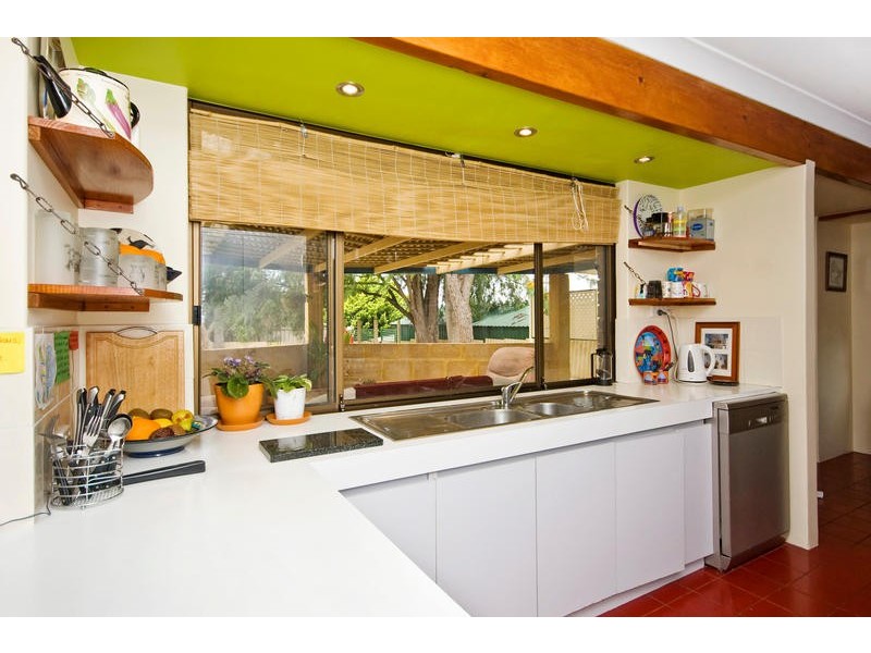 4 Karri Court, Yangebup WA 6164