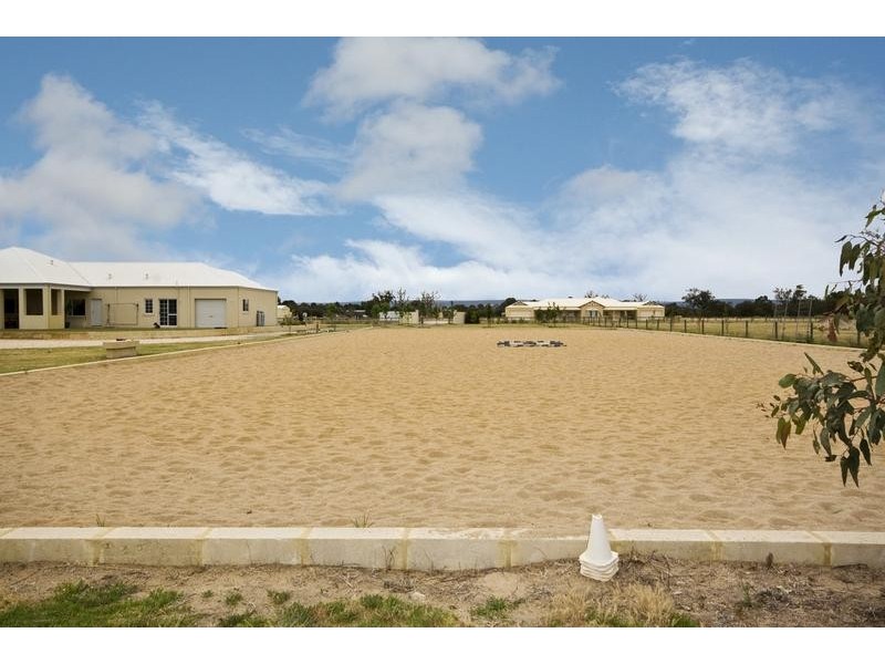 67 Honeymyrtle Loop, Forrestdale WA 6112