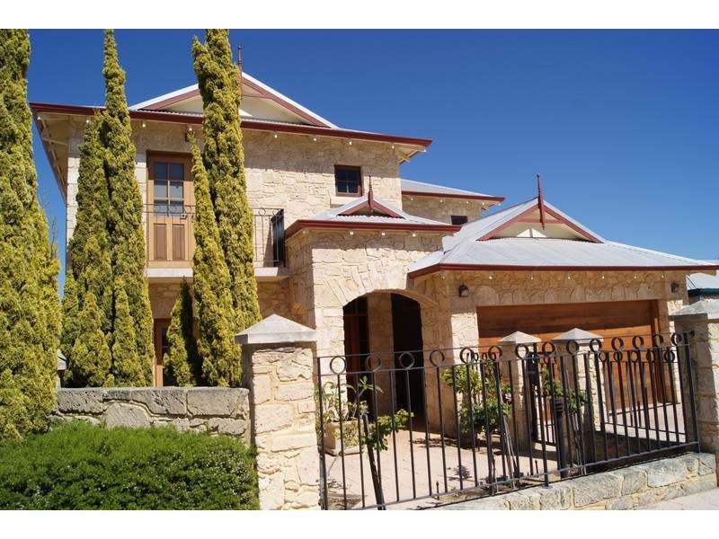 169B Edmund Street, Beaconsfield WA 6162