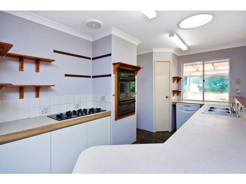 6 Callicoma Court, South Lake WA 6164