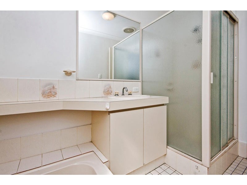 6 Callicoma Court, South Lake WA 6164