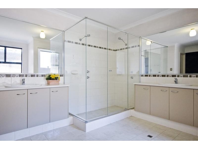 5 Wisely Court, Aubin Grove WA 6164