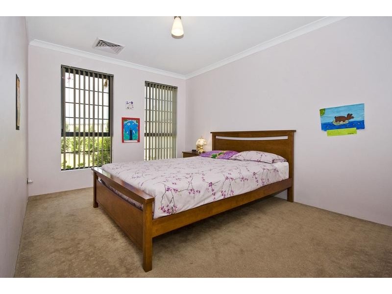5 Wisely Court, Aubin Grove WA 6164