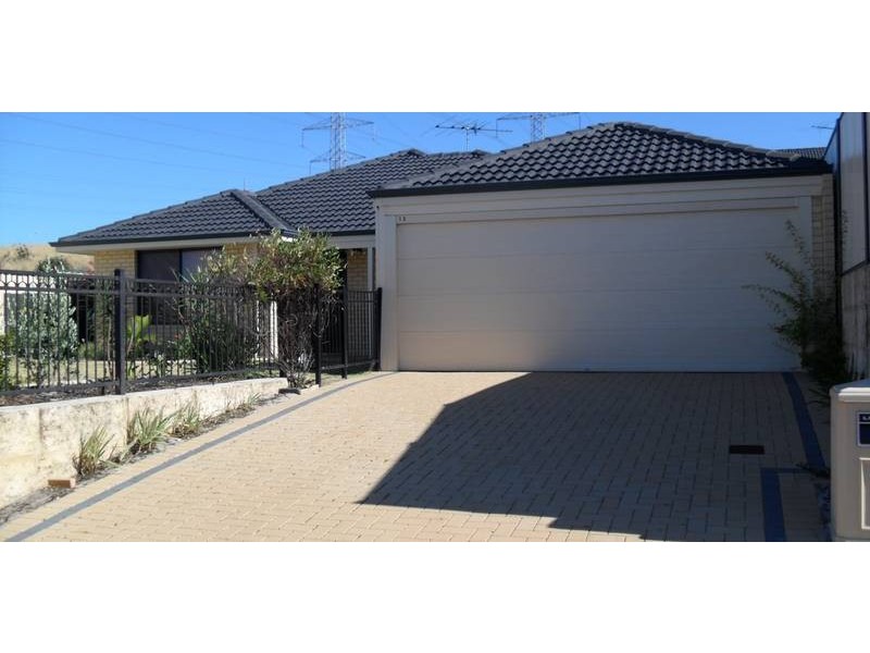 13 Sheffield Bend, Success WA 6164