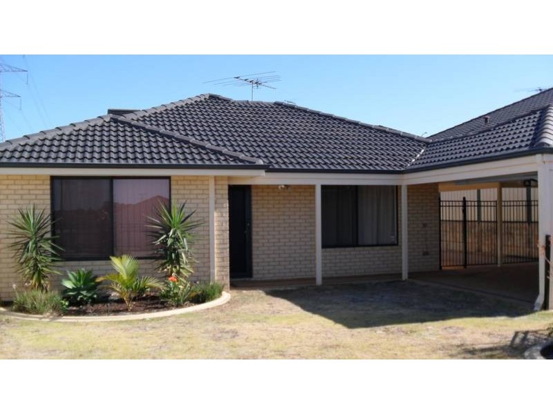 13 Sheffield Bend, Success WA 6164