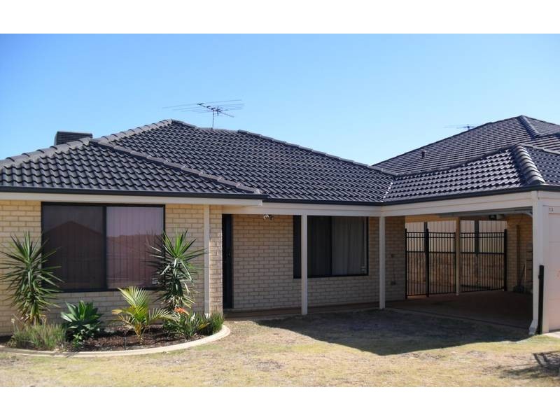 13 Sheffield Bend, Success WA 6164