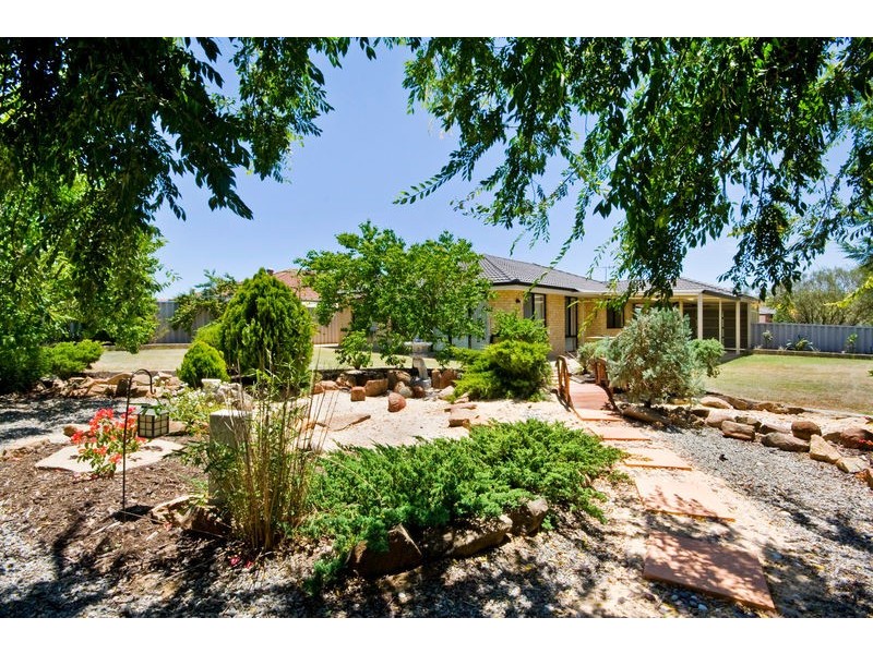 16 Wauhop Circle, Beeliar WA 6164