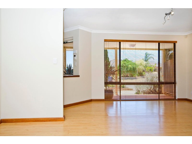 16 Wauhop Circle, Beeliar WA 6164
