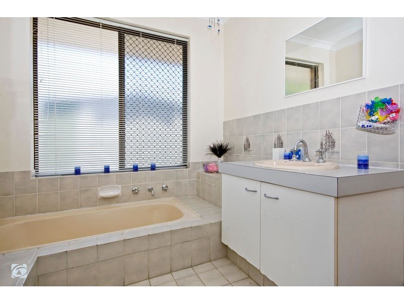 122 Osprey Drive, Yangebup WA 6164