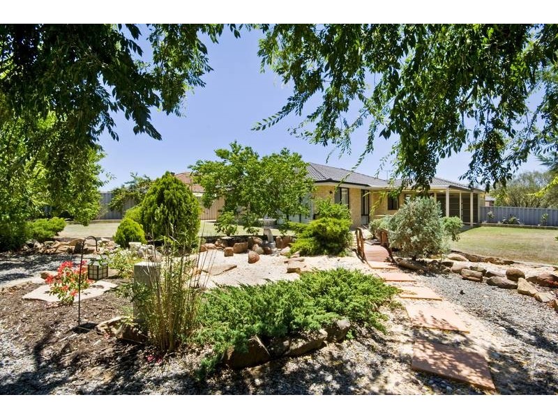 16 Wauhop Circle, Beeliar WA 6164