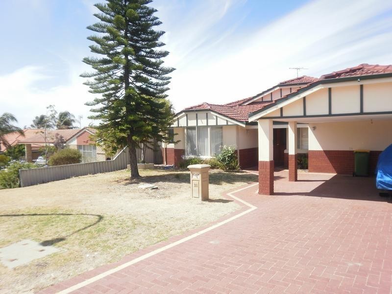 21 Marraboor Place, Success WA 6164