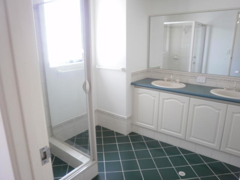 21 Marraboor Place, Success WA 6164