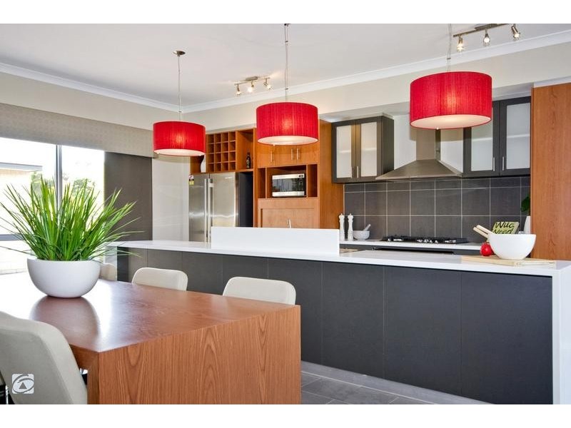 4 Northerly Drive, Harrisdale WA 6112