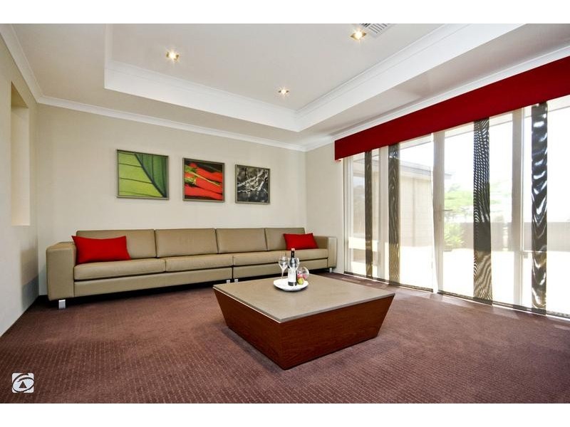 4 Northerly Drive, Harrisdale WA 6112