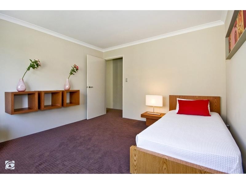 4 Northerly Drive, Harrisdale WA 6112