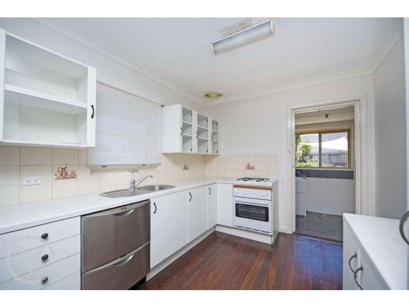 32 Archidamus Road, Coolbellup WA 6163