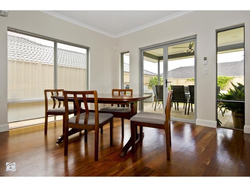 10 Platypus Parkway, Beeliar WA 6164