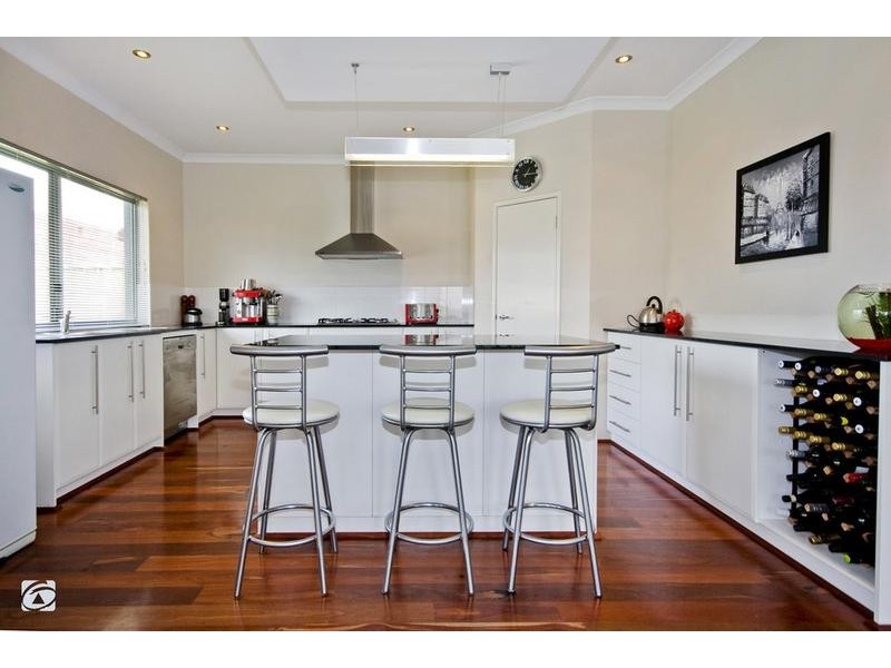 10 Platypus Parkway, Beeliar WA 6164