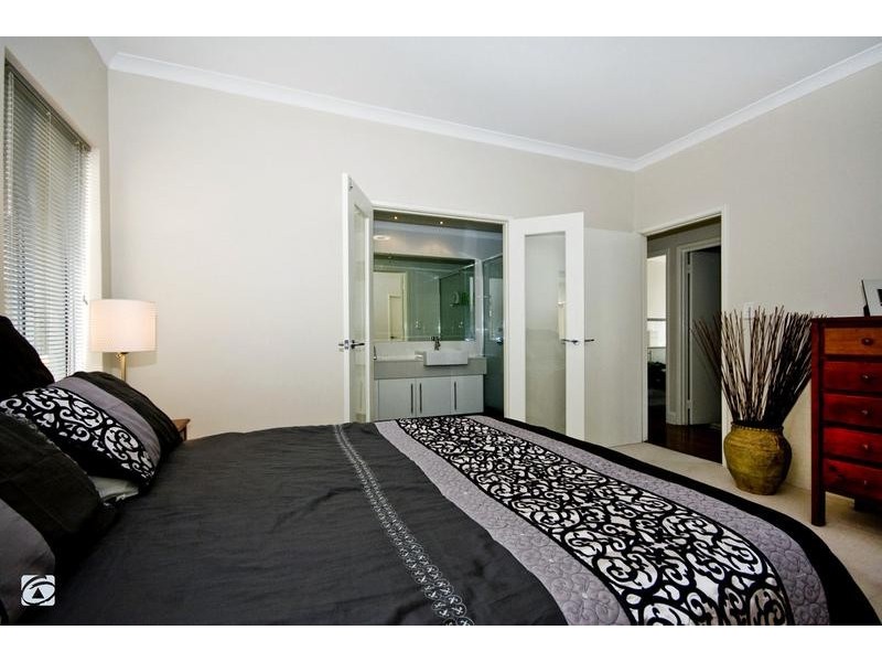 10 Platypus Parkway, Beeliar WA 6164