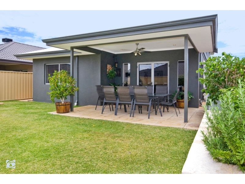 10 Platypus Parkway, Beeliar WA 6164