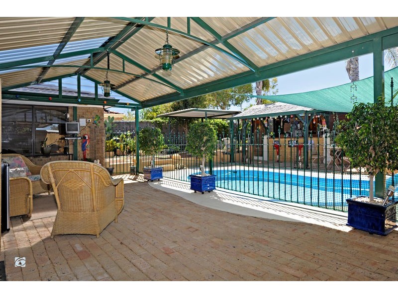 4 Silkpod Gardens, South Lake WA 6164