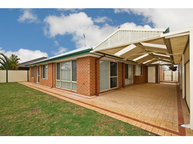 35 Minerva Loop, Success WA 6164