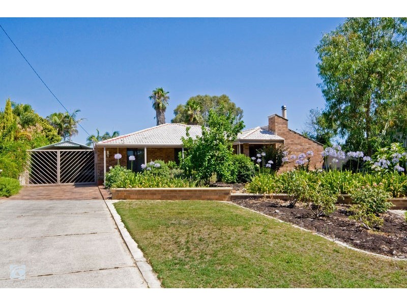 4 Gum Court, Yangebup WA 6164