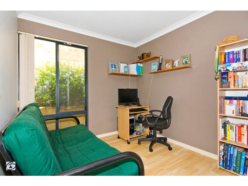 9C Henrietta Court, Coogee WA 6166