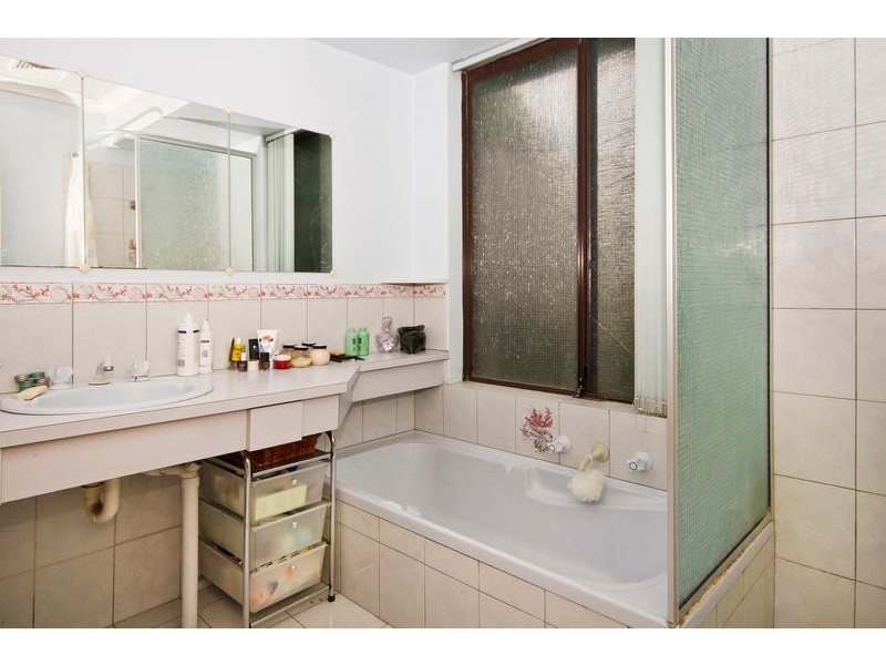 8 Dulverson Place, South Lake WA 6164