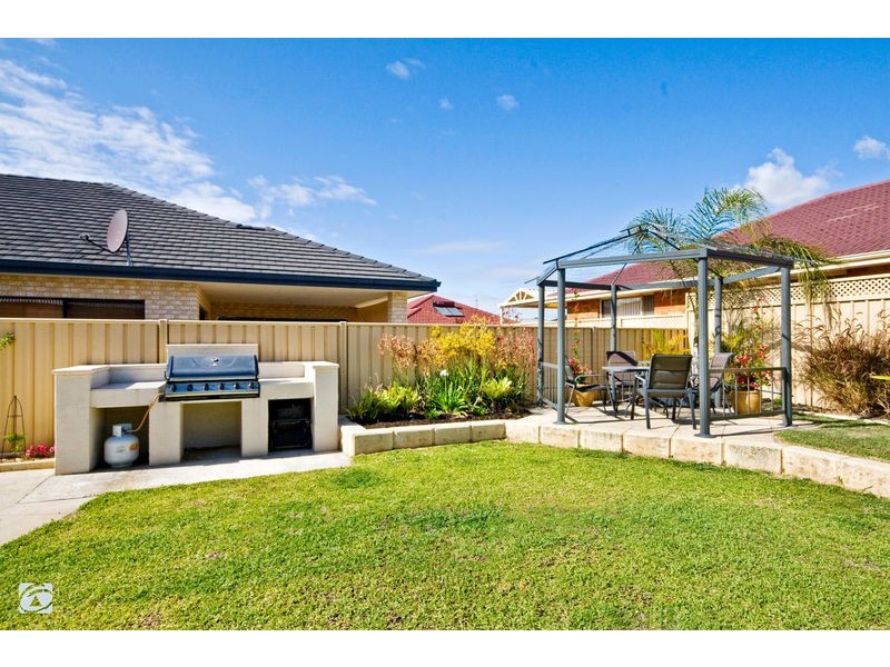 43 Semple Court, South Lake WA 6164