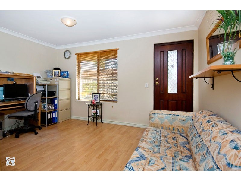 18 Jindabyne Heights, South Lake WA 6164