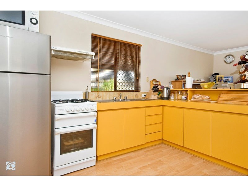 18 Jindabyne Heights, South Lake WA 6164