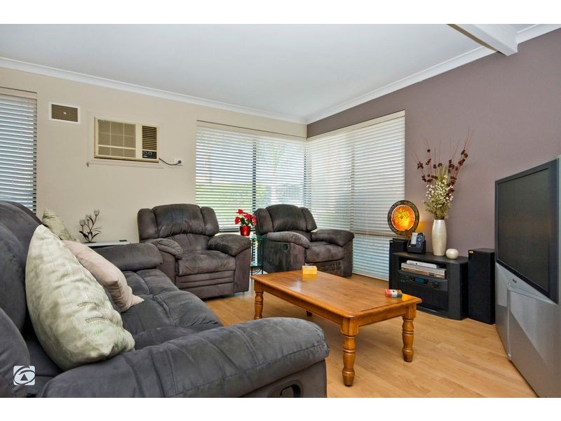 18 Jindabyne Heights, South Lake WA 6164