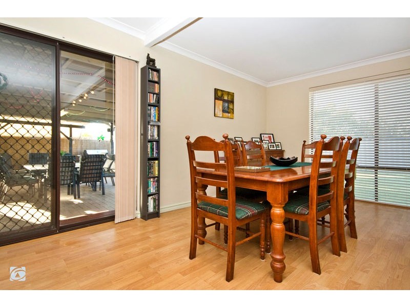 18 Jindabyne Heights, South Lake WA 6164